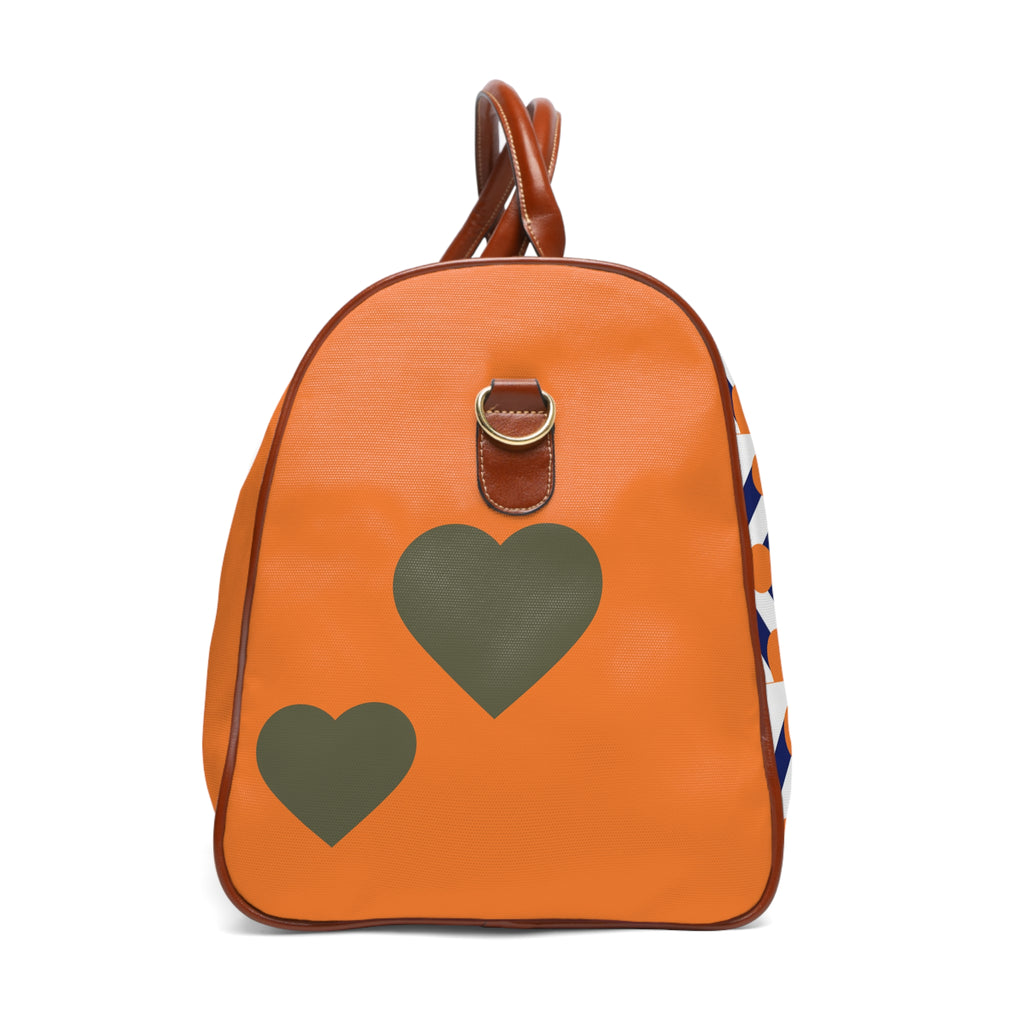 XT9 Waterproof Travel Bag — Stylish Heart Print Duffle for Weekend Trips & Beach Getaways